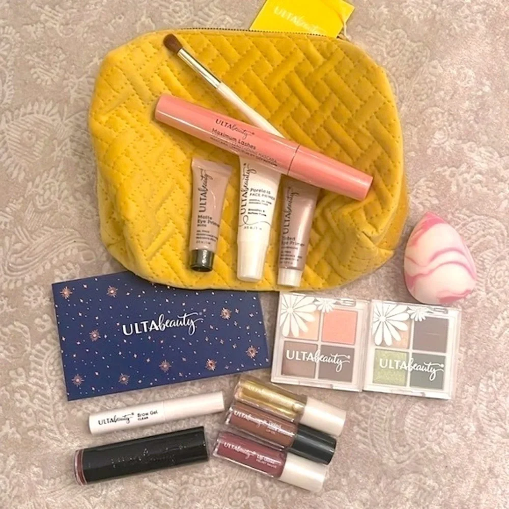 Brand New Ulta Beauty Makeup Bag w/ Eyeshadow Palettes Lip Primer Brush Blender
